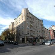1 Bank Street Building - Greenwich Village apartments for rent