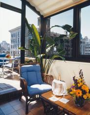 Upper East Side hotels - Plaza Athenee Hotel Plaza Athenee Hotel in Upper East Side