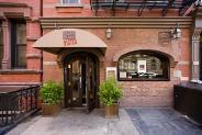Bar Blanc - NYC rental apartments near 142 West 10th Street
