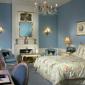 The Waldorf Towers apartments Bedroom