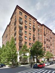 Apartments for rent at South Cove Plaza in NYC
