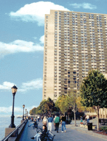 Gateway Plaza Building – Battery Park City Apartment Rentals