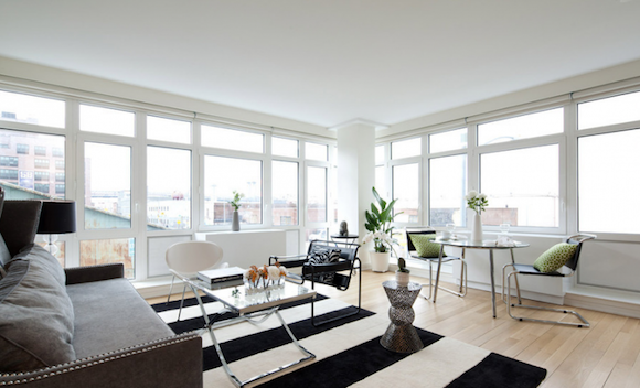 Photo of a living room in a luxury rental apartment in Williamsburg, Brooklyn.